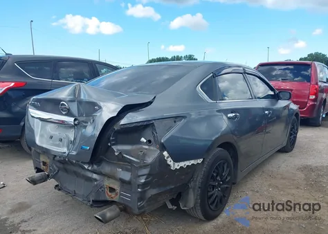 2014 Nissan Altima 2.5/2.5 S/2.5 Sl/2.5 Sv z USA, uszkodzony, nr VIN 1N4AL3AP3EN373591